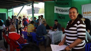 MOPC inició el pago de compensación económica a pescadores del Bañado Tacumbú - .::Agencia IP::.
