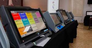 La Nación / Instalan máquinas de votación en la Municipalidad de Asunción para instruir a la ciudadanía