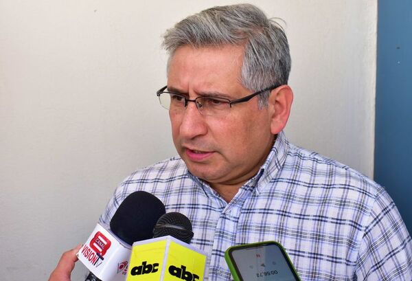 Amplían denuncia contra gobernador de Guairá - Política - ABC Color