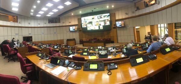 Senadores rechazan el veto al proyecto de ley que promueve electromovilidad - ADN Digital