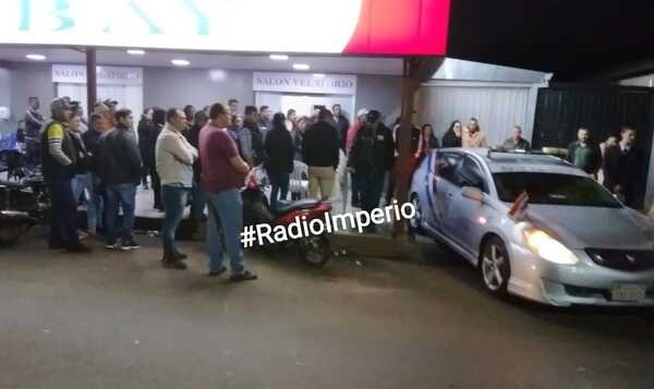 Trasladan féretro de comunicador asesinado a Horqueta para su sepelio - Radio Imperio