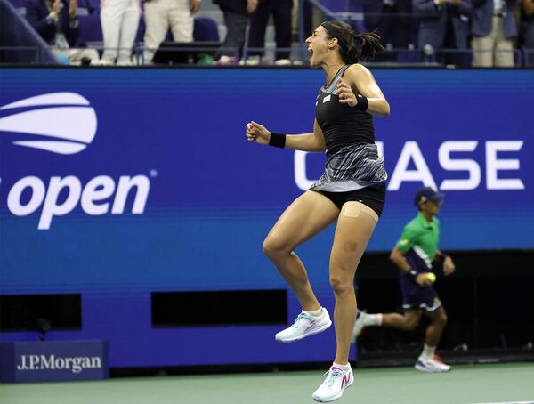 La francesa Garcia arrolla a la joven Gauff rumbo a primeras semis de Grand Slam - Tenis - ABC Color