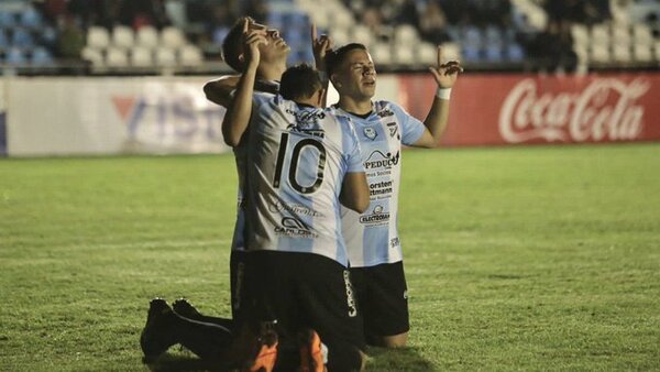 Guaireña golea y avanza a cuartos de la Copa Paraguay