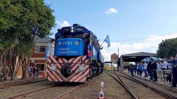 Las ciudades Posadas y Encarnación vuelven a unirse con el tren 