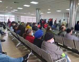 Falta de especialistas en IPS obliga a enfermos incluso a mudarse, denuncian - Nacionales - ABC Color