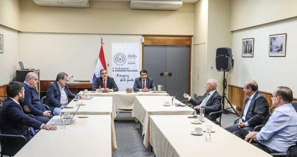 Exministros de Hacienda recomiendan análisis prudente del PGN 2023 - .::Agencia IP::.