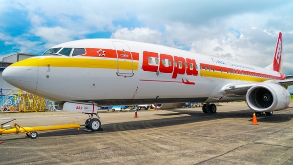 Copa Airlines celebró 75 años mostrando un avión con estética conmemorativa