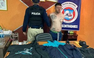Policías detienen a ñembo chofer de Bolt y asaltante con placa policial
