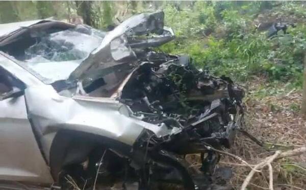Crónica / Autazo se hizo chalái al desviar de una moto
