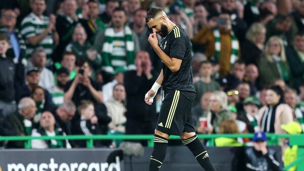 Benzema, lesión doble en el muslo derecho