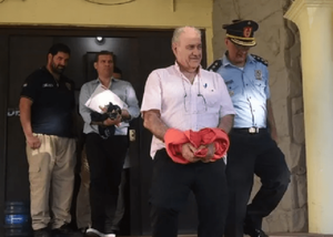 Se entregó Ramón González Daher y su hijo - Paraguaype.com