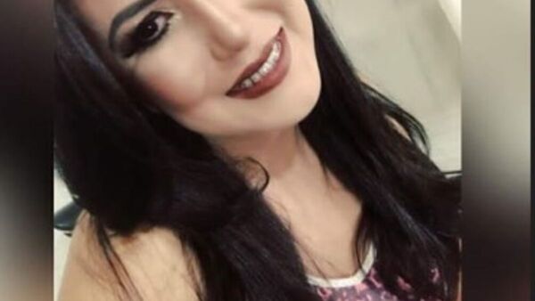 Matan a tiros a una mujer y presumen feminicidio