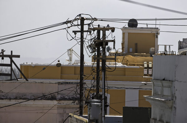 Miles de abonados sin servicio eléctrico en Puerto Rico por la tormenta Earl - MarketData