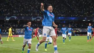 Napoli agranda las dudas del Liverpool