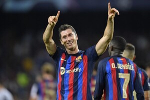 Diario HOY | Un 'hat-trick' de Lewandowski encamina al Barcelona en la Champions