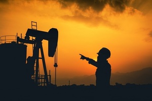 Precio del barril de petróleo cayó a menos de 84 dólares por primera vez desde la invasión rusa a Ucrania - ADN Digital