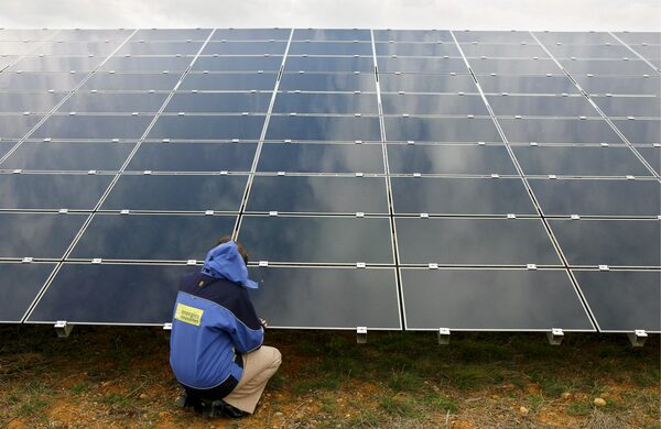 Perú está rezagado en la transición hacia energías renovables, según expertos - MarketData