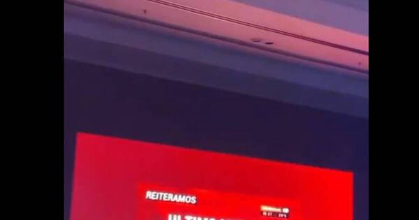 La Nación / Llovieron figuritas del Mundial de Qatar en un casamiento