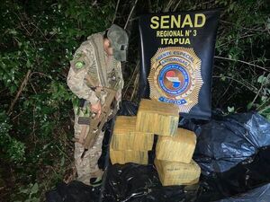 Encuentran 158 kilos de marihuana lista para cruzar a Argentina - Policiales - ABC Color