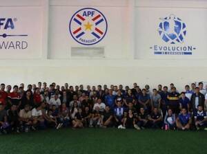 Crónica / La APF hizo un curso para enseñar a vendar a los peloteros