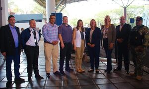 Directora de Migraciones y Cónsul General de Estados Unidos en Paraguay verificaron paso fronterizo en CDE
