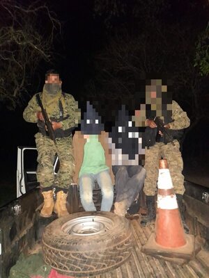 Incautan fusiles, balas, colchones y frazadas escondidas en una fosa en San Pedro del Paraná.