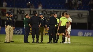 El clásico blanco y negro suspendido por falta de seguridad