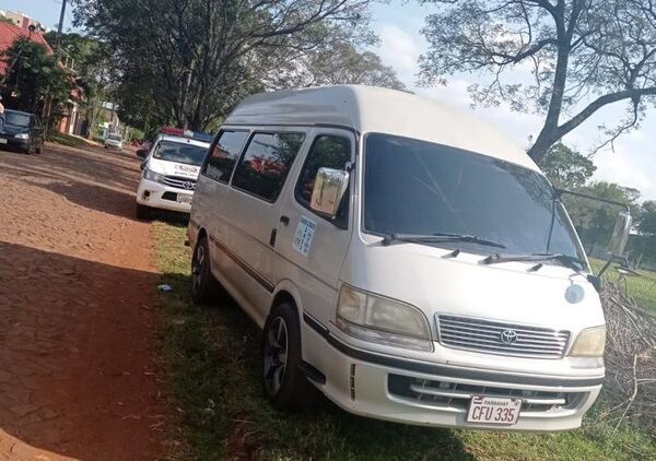 Delincuentes abandonan vehículo robado en asalto domiciliario - ABC en el Este - ABC Color