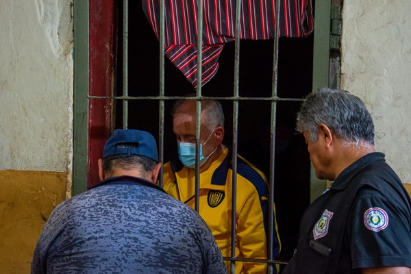 Diario HOY | Ramón González Daher, en Tacumbú: no fue el calabozo común y cenó por “delivery”