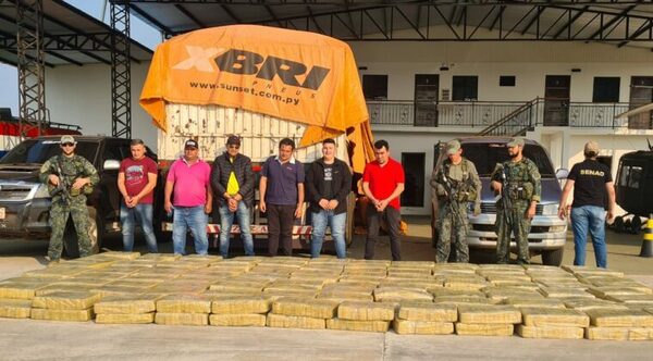 Incautan más de dos toneladas de marihuana y detienen a seis presuntos narcos