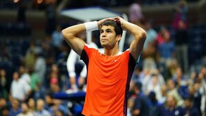Alcaraz sobrevive a una épica batalla ante Sinner y llega a su primera semifinal de Grand Slam