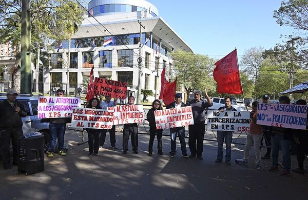 IPS sin medicamentos, pero con una deuda de US$ 242 millones a Cifarma - Nacionales - ABC Color
