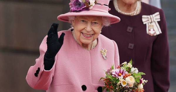 La Nación / Reina Isabel II: médicos están “preocupados” por su salud