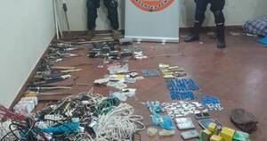 La Nación / Requisan drogas y armas blancas en el penal de Coronel Oviedo