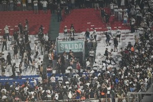 60 detenidos tras disturbios en partido de Olimpia – Libertad
