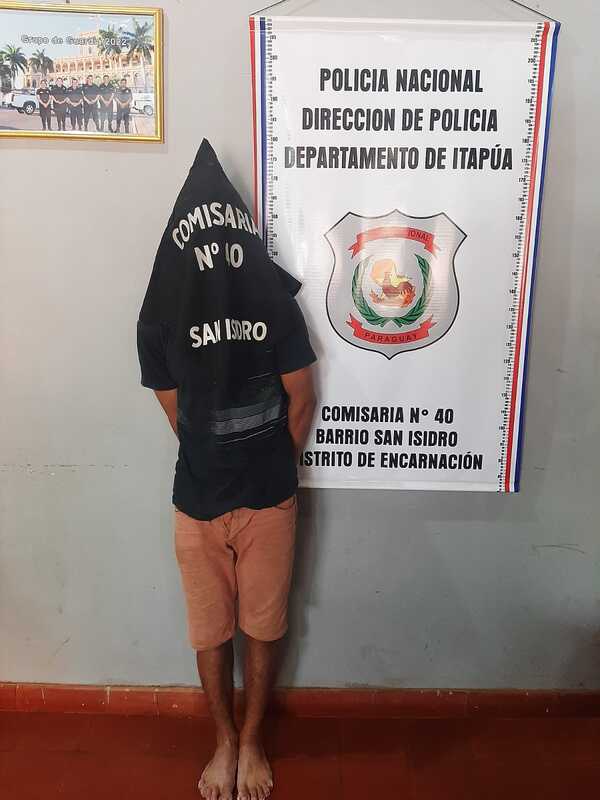 Joven marginal fue reducido por vecinos y entregado a la Policía