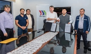 Camioneros, conductores de plataformas y transportes escolares accedieron a tarjetas de descuento en combustibles - Revista PLUS
