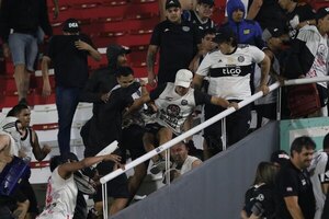 ¡Noche de terror! Batalla campal adentro y afuera del Defensores del Chaco