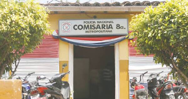 La Nación / Ebrio al volante chocó contra una patrullera sobre Félix Bogado