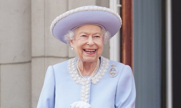 ¡Murió la Reina Isabel II!