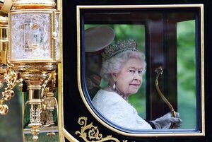 Una reina que amaba la poesía, no tenía pasaporte ni licencia para conducir - Mundo - ABC Color