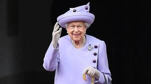 Crónica / [VIDEO] ¿El cielo recibió a la Reina de Inglaterra con un “mensaje” para que todos los vean?