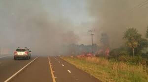 Gran incendio en Ruta Luque-San Bernardino | 1000 Noticias