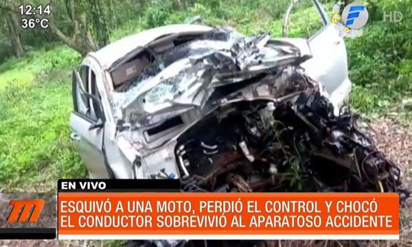 Esquivó una motocicleta, perdió el control y chocó | Telefuturo