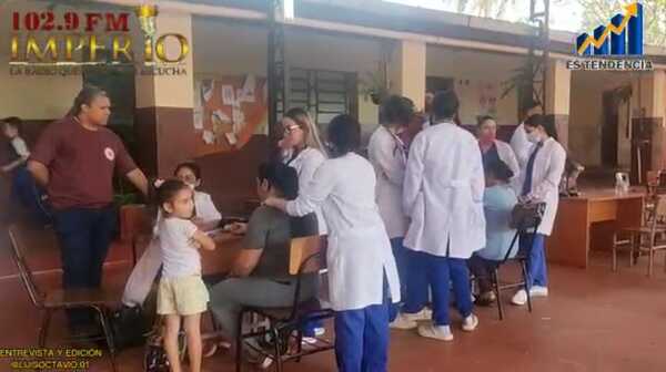UCP realizó charlas y asistencia médica en escuela del barrio Guaraní - Radio Imperio