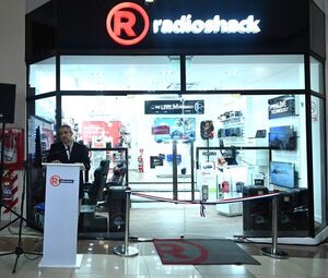 RadioShack ahora en el Pinedo Shopping - Brand Lab - ABC Color