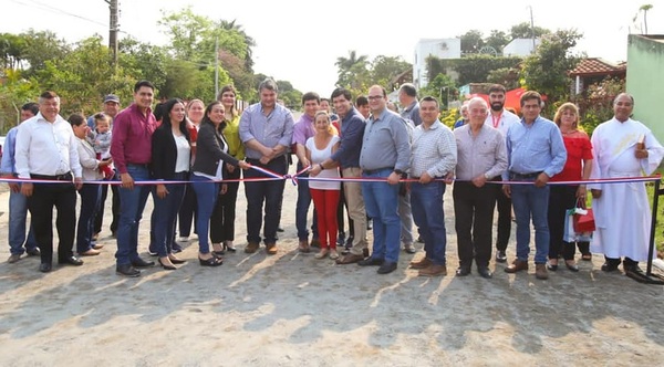 Inauguran empedrado en el Barrio Costa Alegre de Coronel Oviedo - Noticiero Paraguay