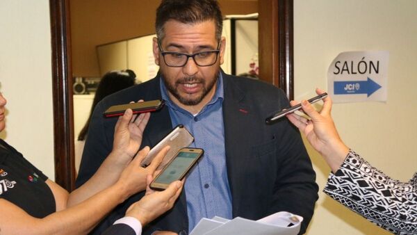 Defensor del Pueblo niega maltrato tras denuncias en el Congreso