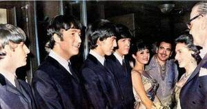 La Nación / El día que Luis Alberto del Paraná encantó a la Reina Isabel II y los Beatles