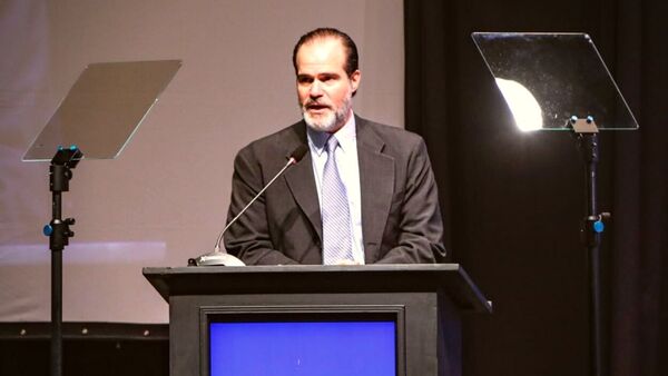 Mauricio Claver-Carone: “Es el momento de poner a Paraguay en el centro de la economía regional y global” | Análisis Macro | 5Días